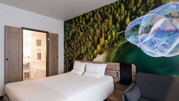 Superior Room, 1 Queen Bed with Sofa bed | Premium bedding, minibar, in-room safe, desk