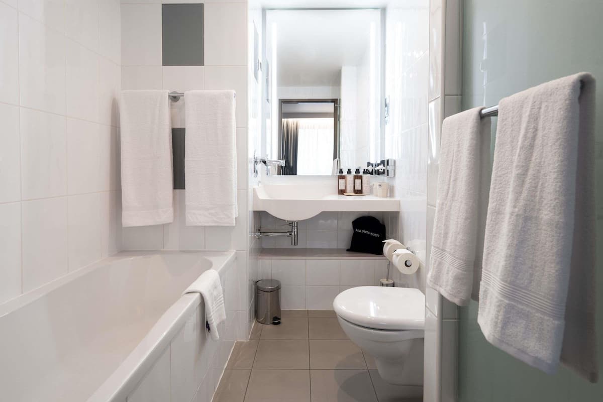 Literie de qualité supérieure, minibar, coffres-forts dans les chambres