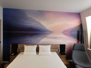 Ropa de cama de alta calidad y minibar 
