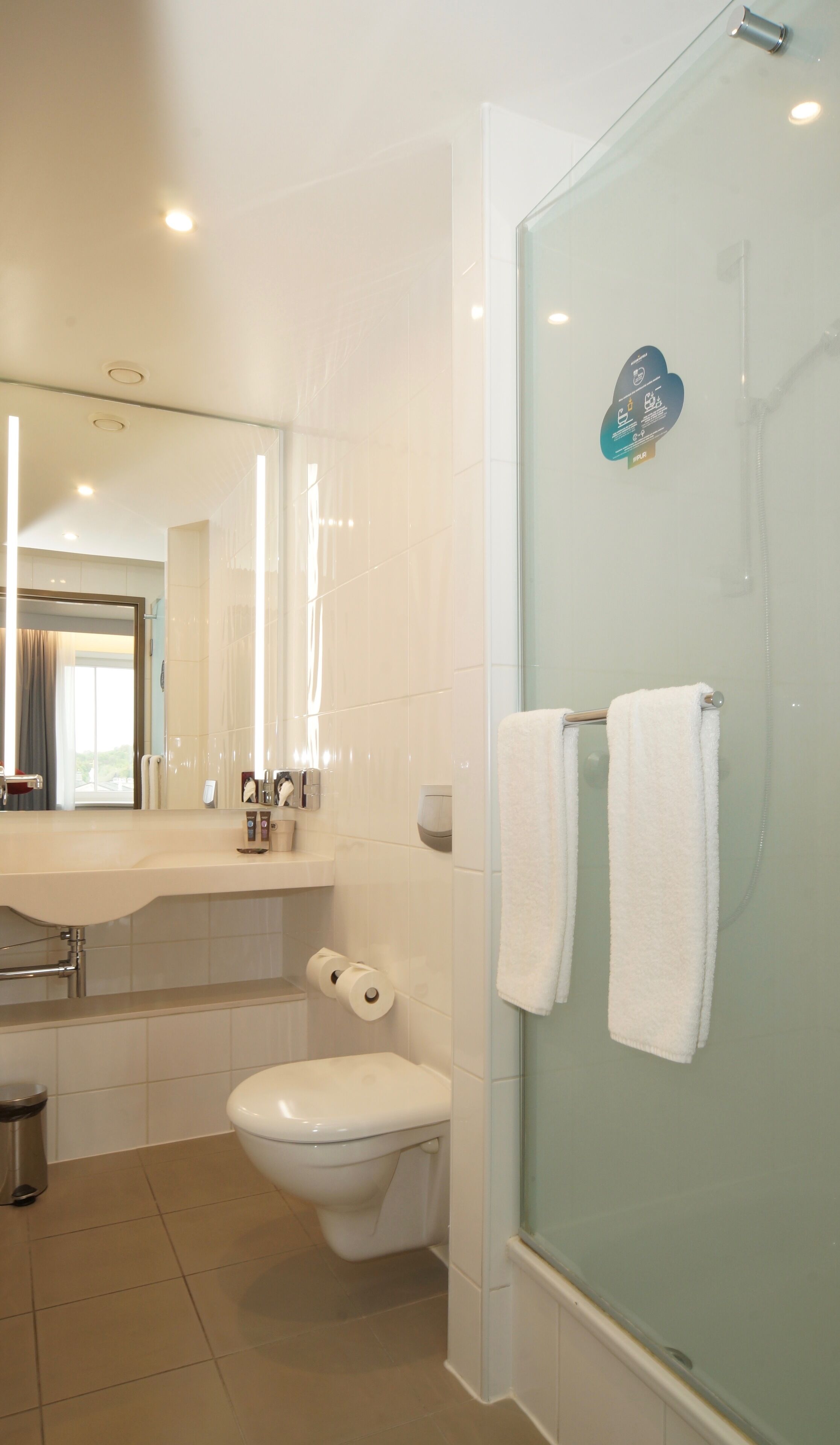 superior room, 1 queen bed | bathroom | separate bathtub and shower, eco-friendly toiletries, hair dryer, towels