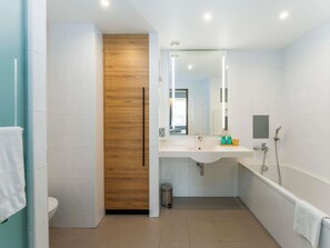 Suite, 1 Bedroom - Novotel Vilnius Centre (Vilnius)