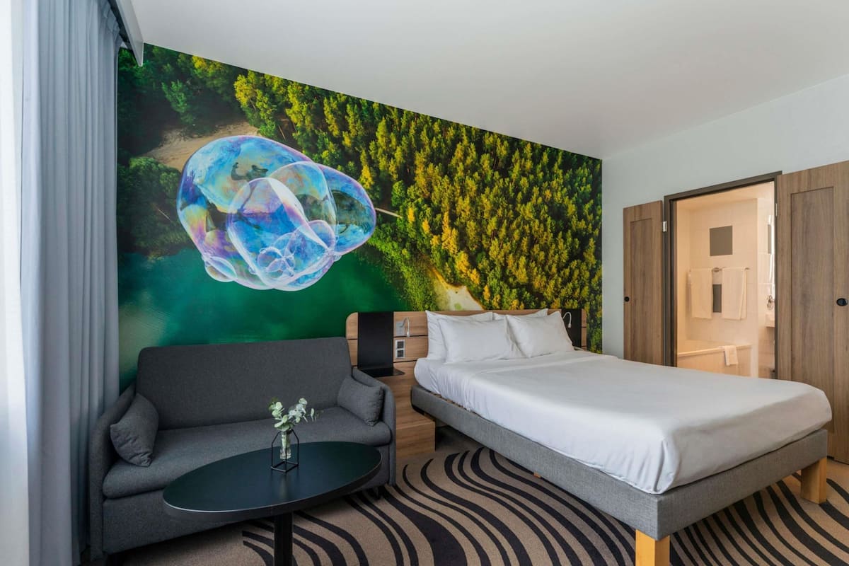 Superior Room, 1 Queen Bed with Sofa bed | Premium bedding, minibar, in-room safe, desk