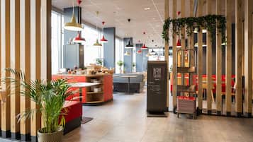 Daily buffet breakfast (CHF 19 per person)