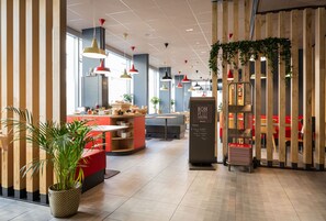 Daily buffet breakfast (CHF 19 per person)