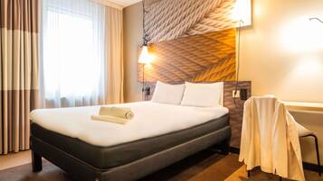 Bureau, lits bébé (gratuits), Wi-Fi gratuit, draps fournis