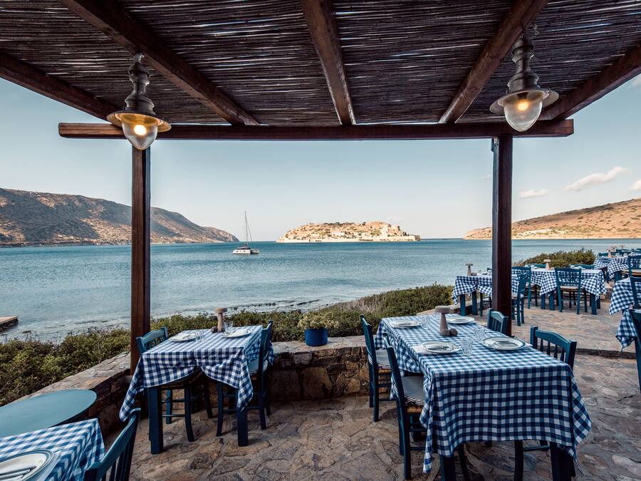 3 restaurants servant le déjeuner