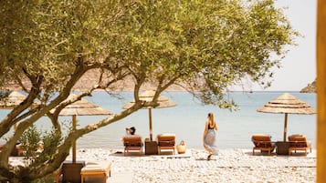 Sun loungers, beach umbrellas, beach towels, scuba diving