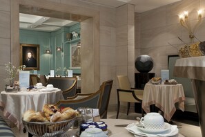 Colazione (10 EUR a persona)