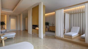 Couples treatment rooms, body treatments, aromatherapy, body wraps