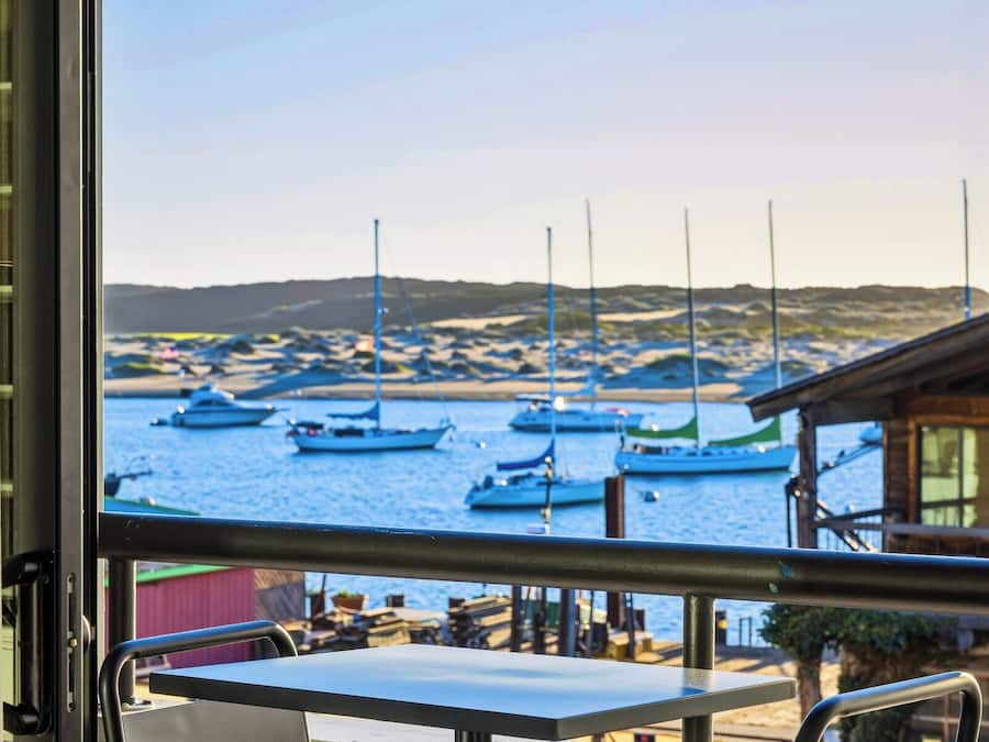 Rom – deluxe, 2 queensize-senger, delvis havutsikt | Sengetøy av topp kvalitet, memory foam-senger og individuelt innredet