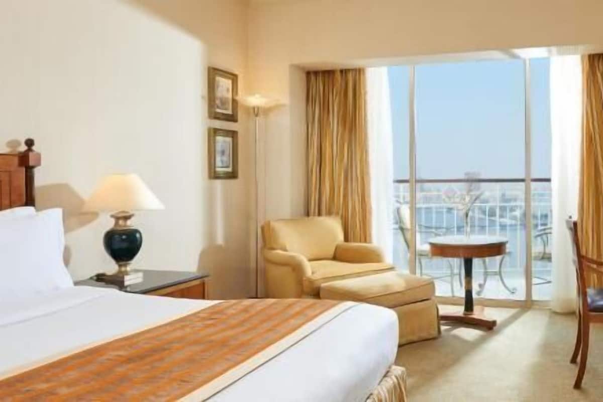 1 bedroom, minibar, in-room safe, individually decorated