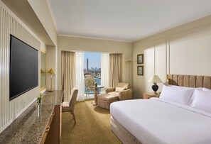 Room, 1 King Bed, Corner | Balcony view - Hilton Cairo Grand Nile (Cairo)
