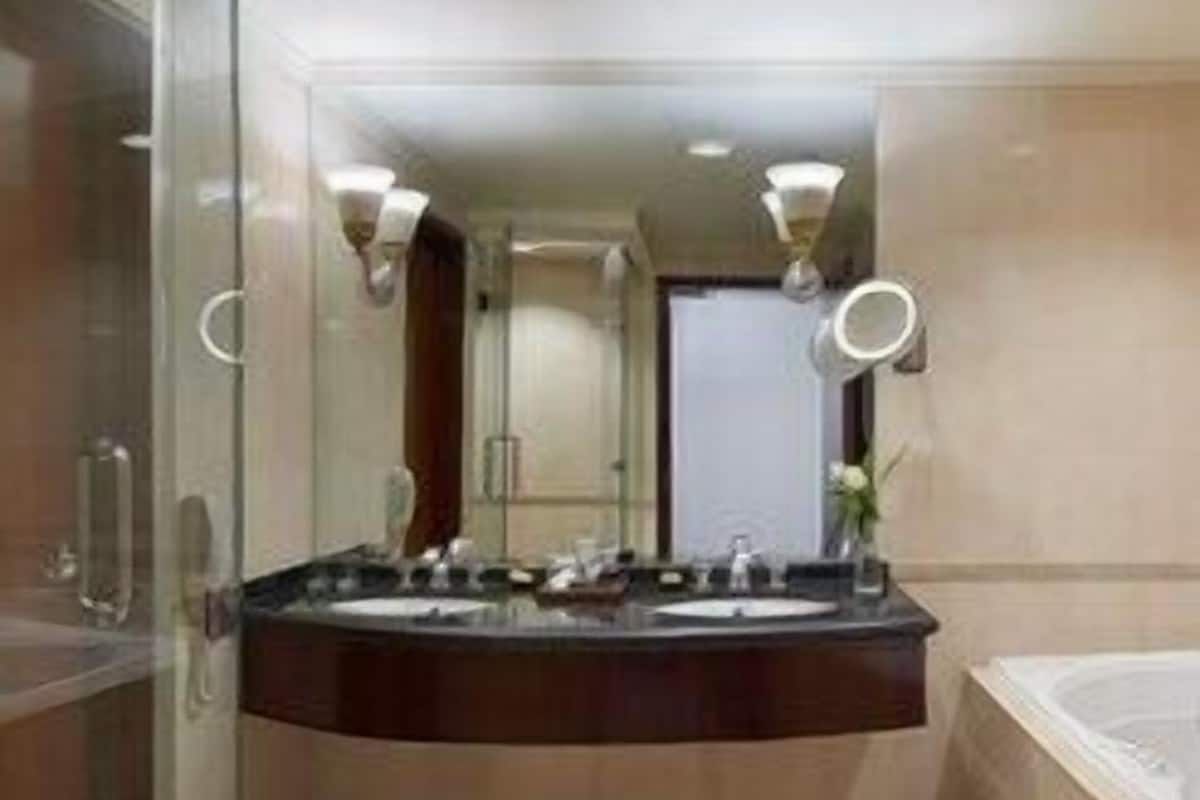 Bathroom | Bathtub, free toiletries, hair dryer, bathrobes