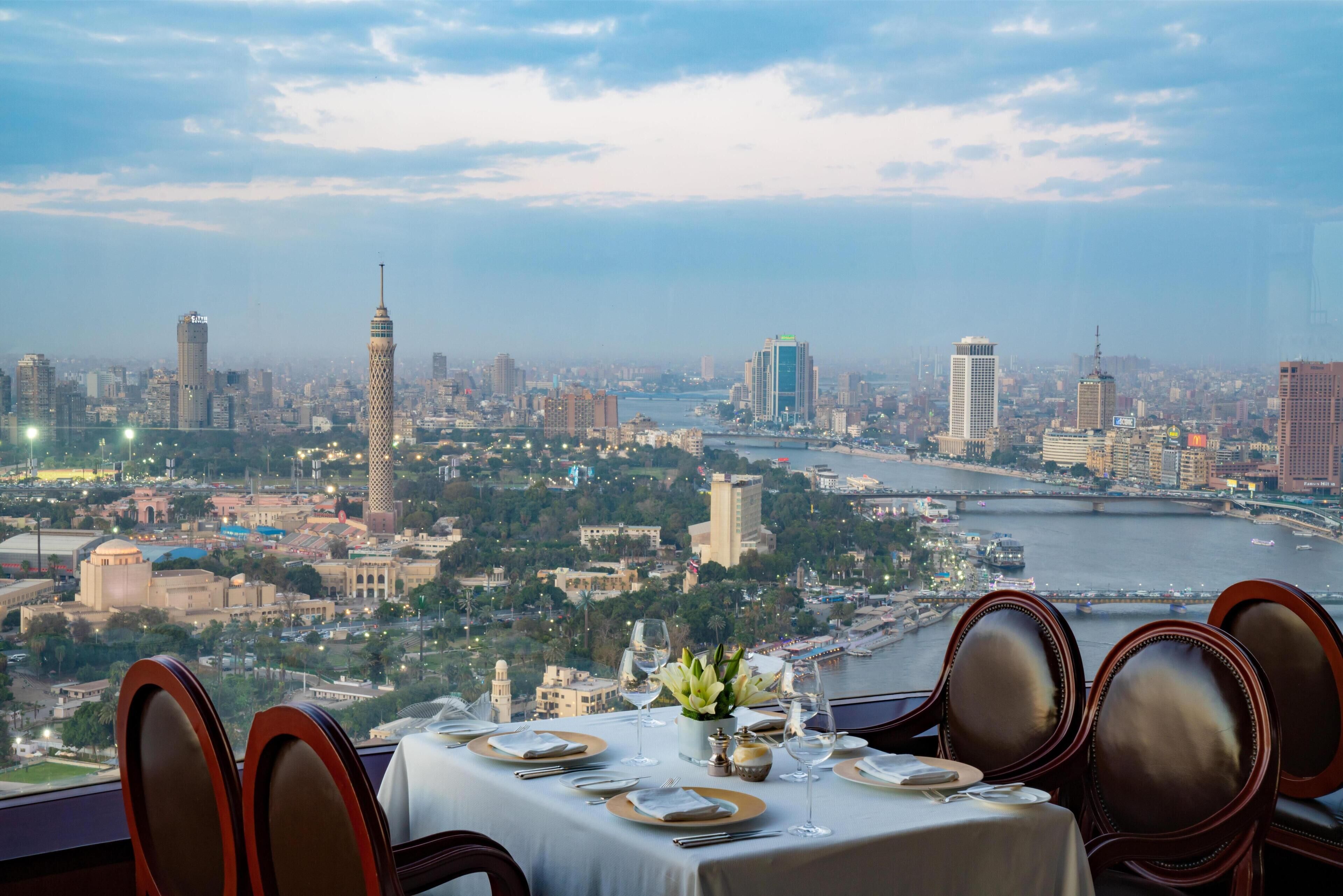 8 restaurants; breakfast, lunch and dinner served 
