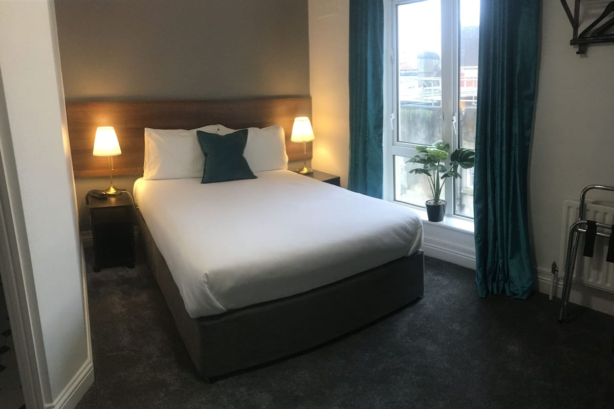 Desk, iron/ironing board, free cots/infant beds, free WiFi