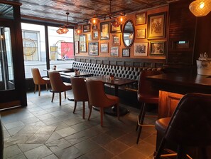 Pub