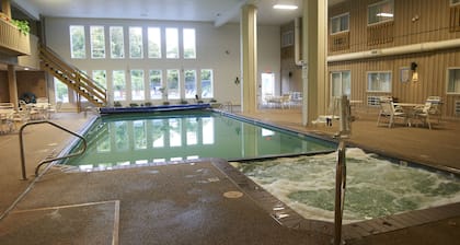 Sandwich Lodge & Resort