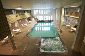 Indoor pool, seasonal outdoor pool, sun loungers - Sandwich Lodge & Resort (Sandwich)