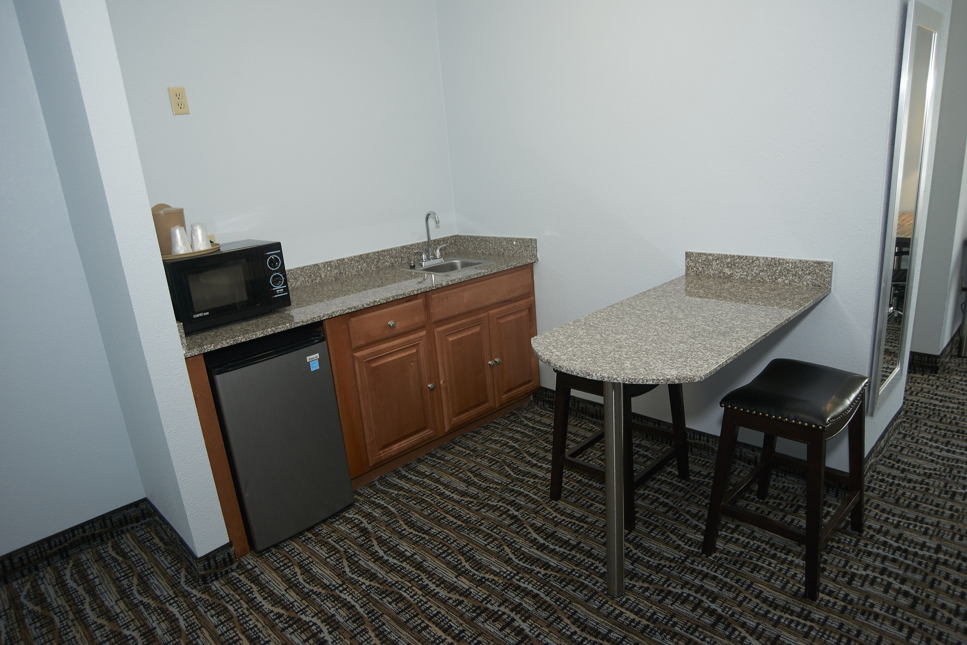 40-inch led tv with cable channels, tv