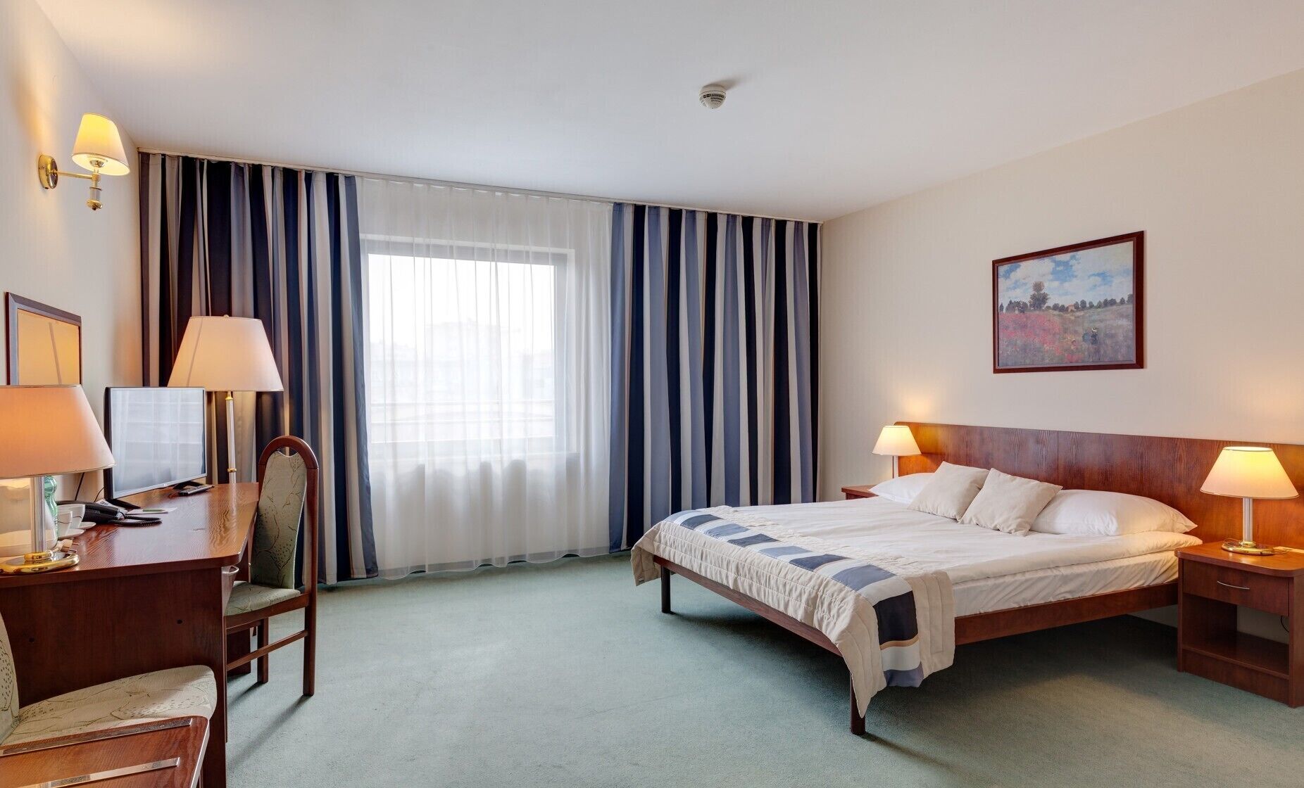 Premium bedding, pillowtop beds, desk, free WiFi