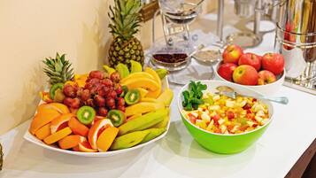 Café da manhã com buffet diário (PLN 50 por pessoa)