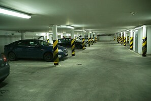 Bãi đậu xe tự phục vụ (phụ phí) (70.00 PLN mỗi ngày) 