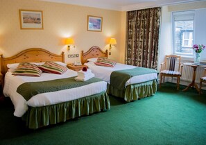 Desk, iron/ironing board, bed sheets, alarm clocks - Elstead Hotel (Bournemouth)