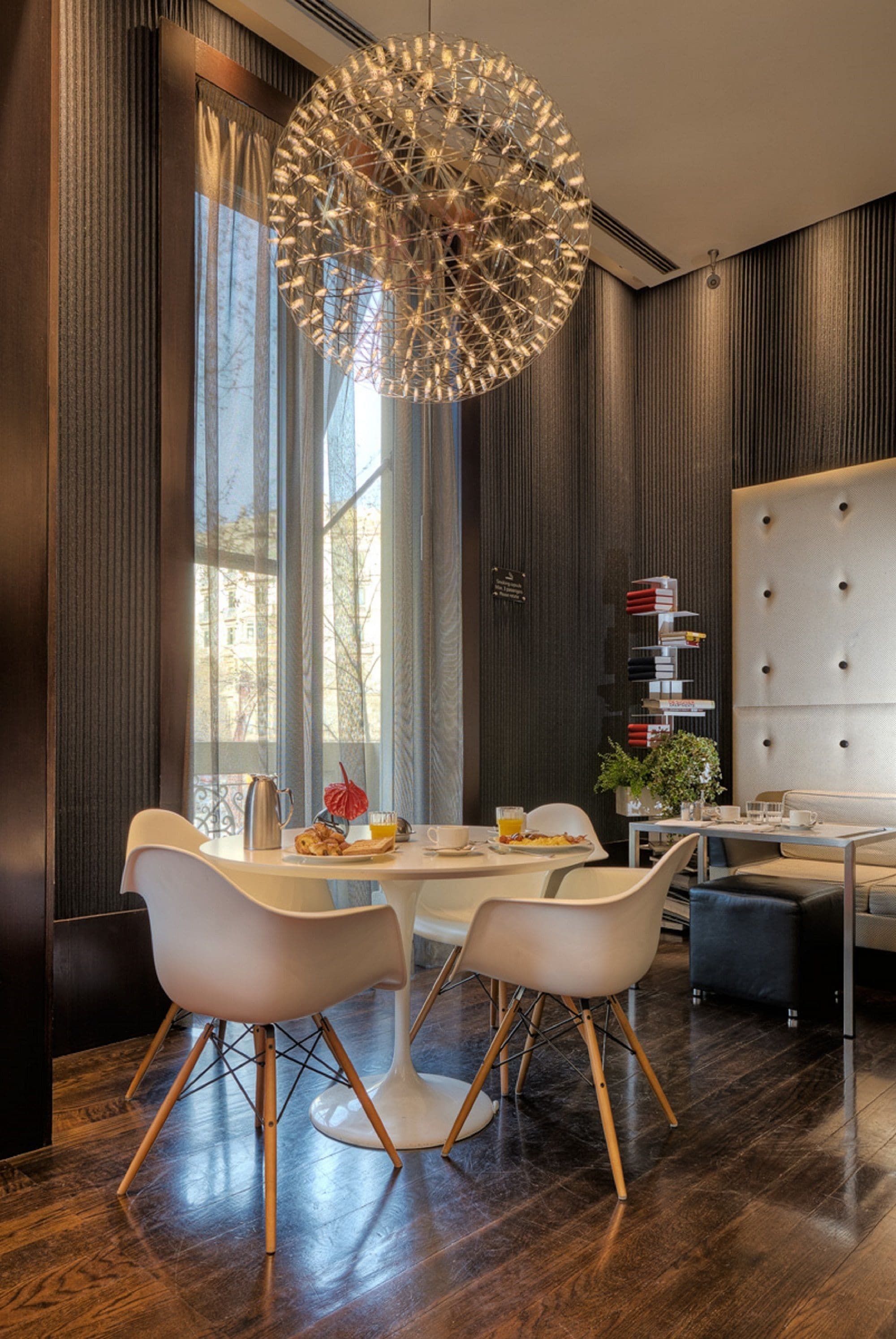 daily continental breakfast (eur 20 per person)