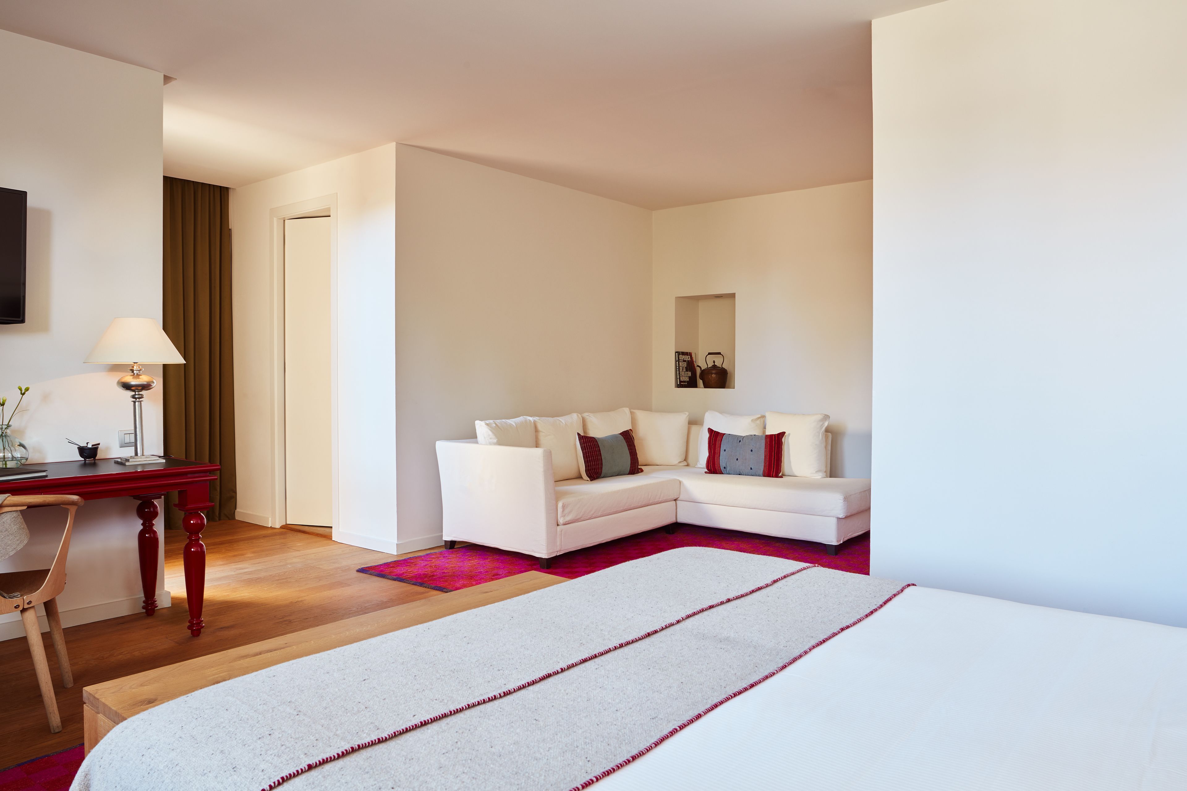 1 bedroom, premium bedding, minibar, in-room safe