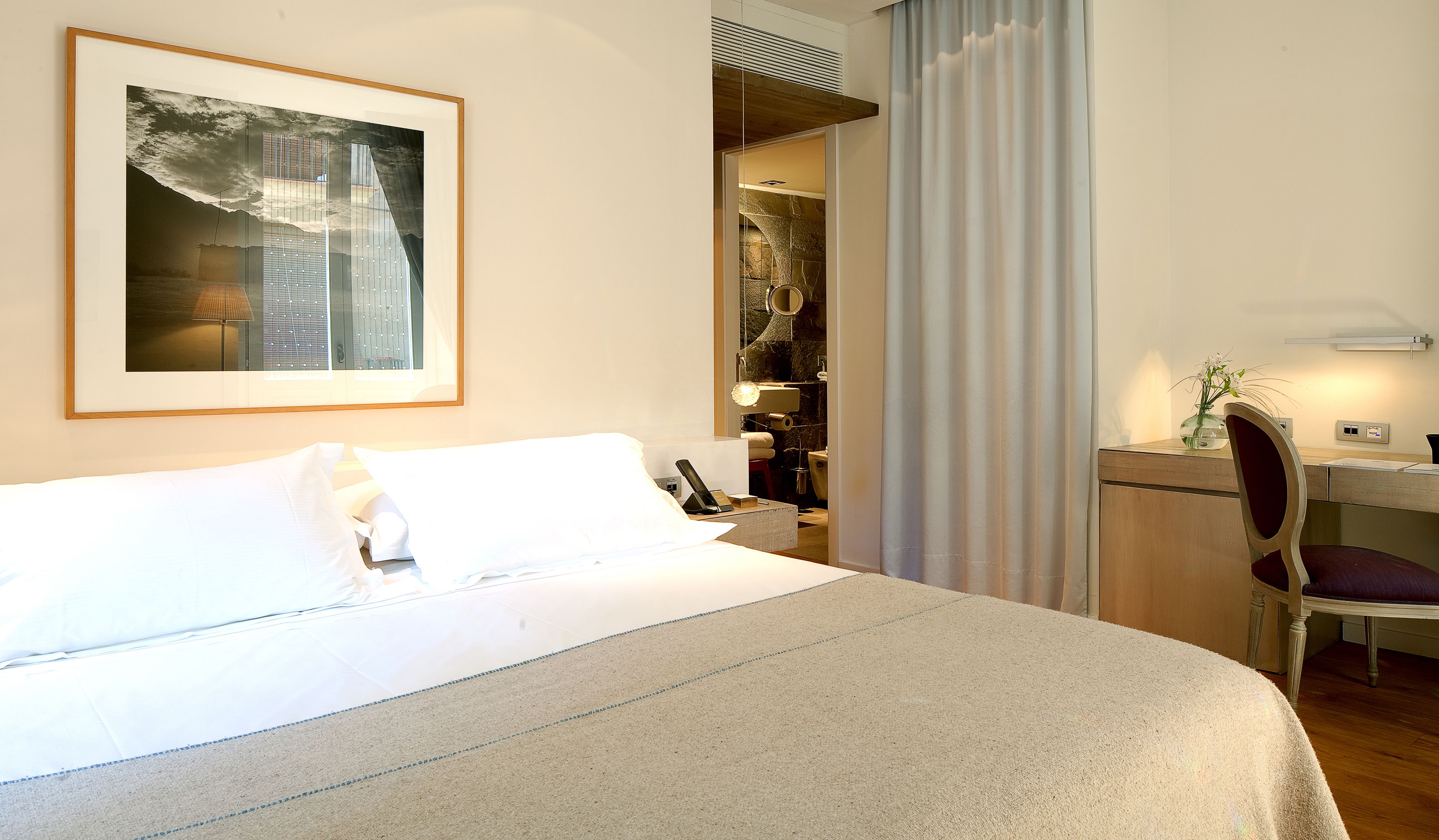 1 bedroom, premium bedding, minibar, in-room safe