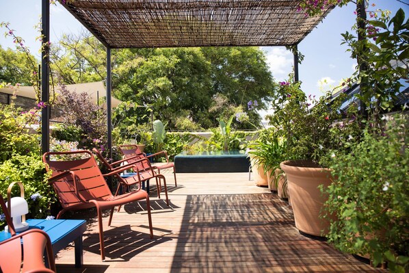 Sun deck