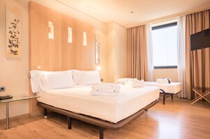 Premium bedding, minibar, in-room safe, desk