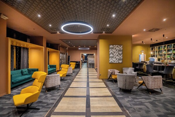 Cocktail bar