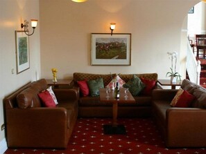 Flat-screen TV - Imperial Hotel (Galway)