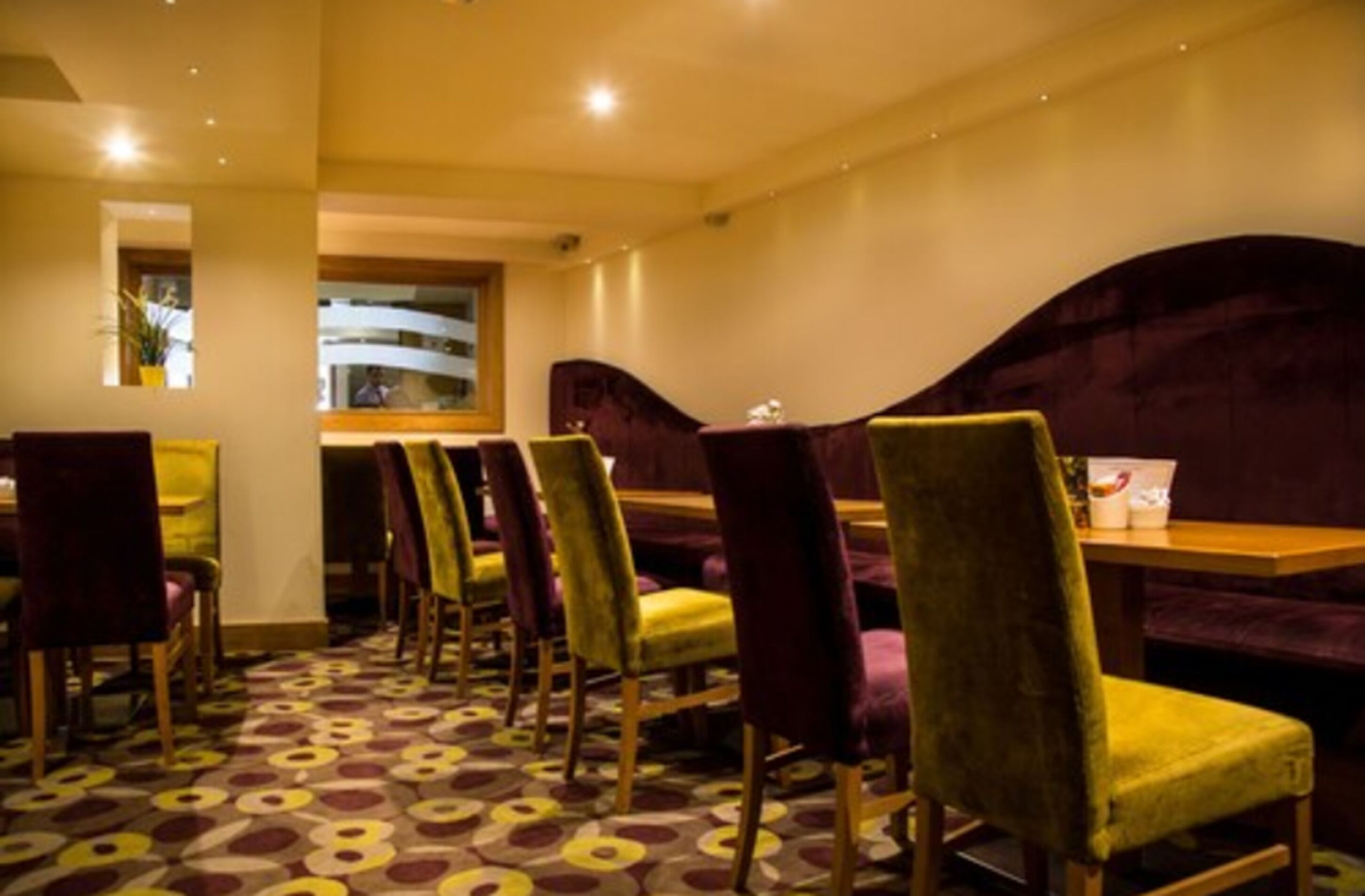 lunch and dinner served