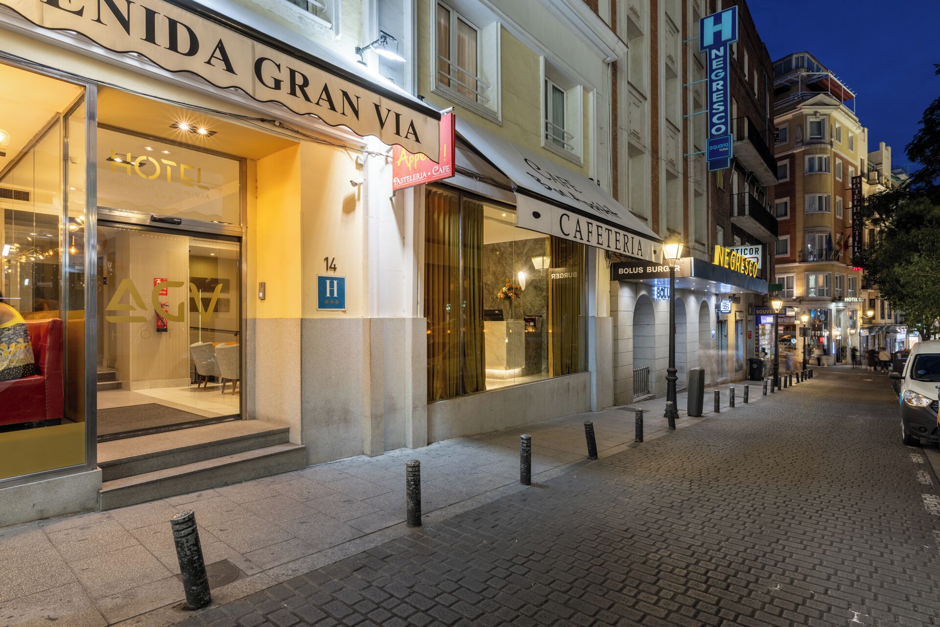 Photo - Hotel Avenida Gran Via