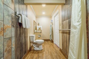 Standard Room, 2 Double Beds, Non Smoking | Bathroom | Shower, free toiletries, hair dryer, towels - River Valley Motor Inn (La Grange)