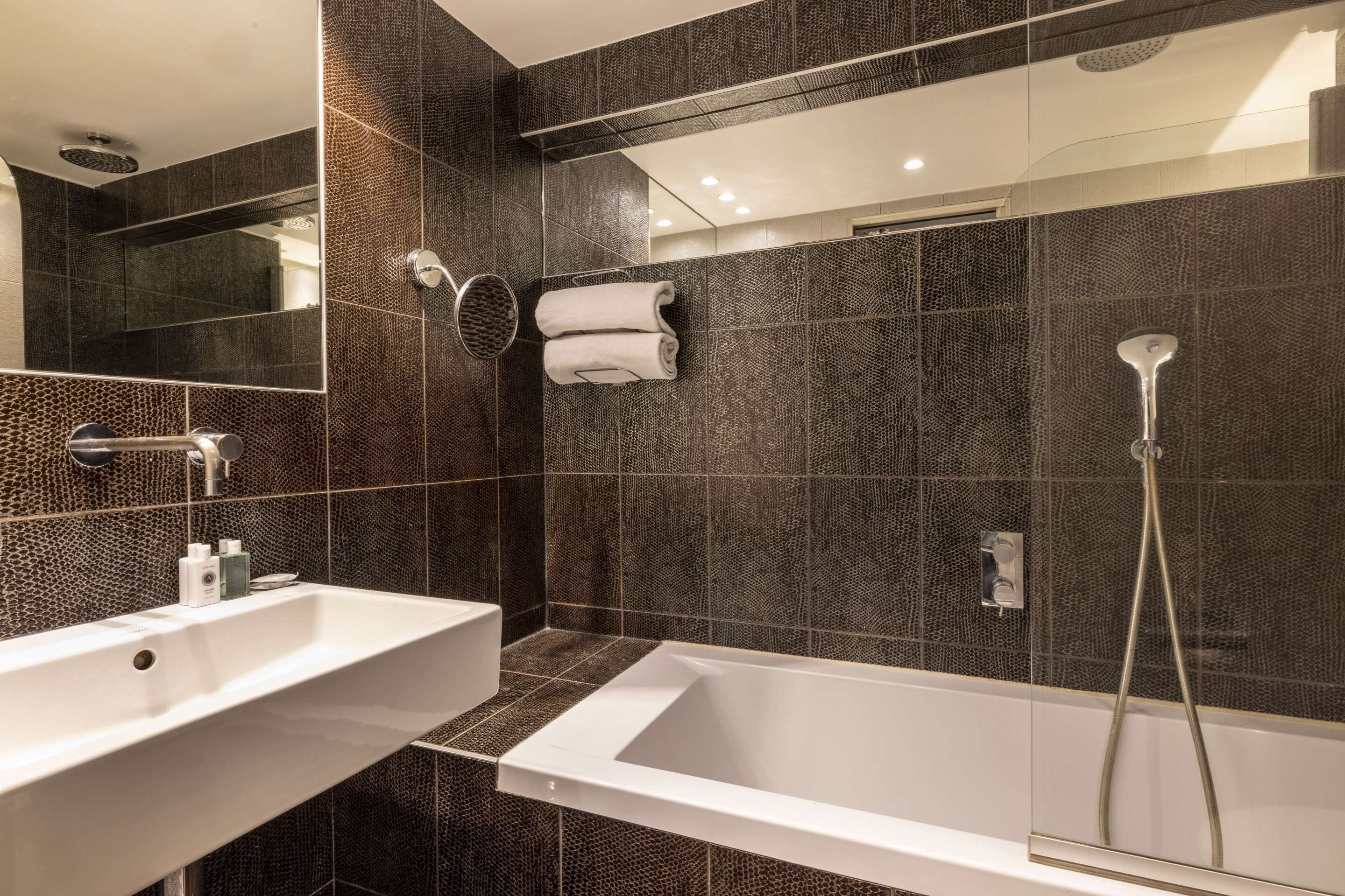 in-room safe, desk, free cots/infant beds, free wifi