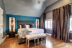 Suite, 1 King Bed, Non Smoking, Refrigerator & Microwave (Living Room) | Premium bedding, pillowtop beds, desk, iron/ironing board