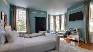 Suite, 1 kingsize bed, niet-roken, open haard | Luxe beddengoed, pillowtop-bedden, een bureau