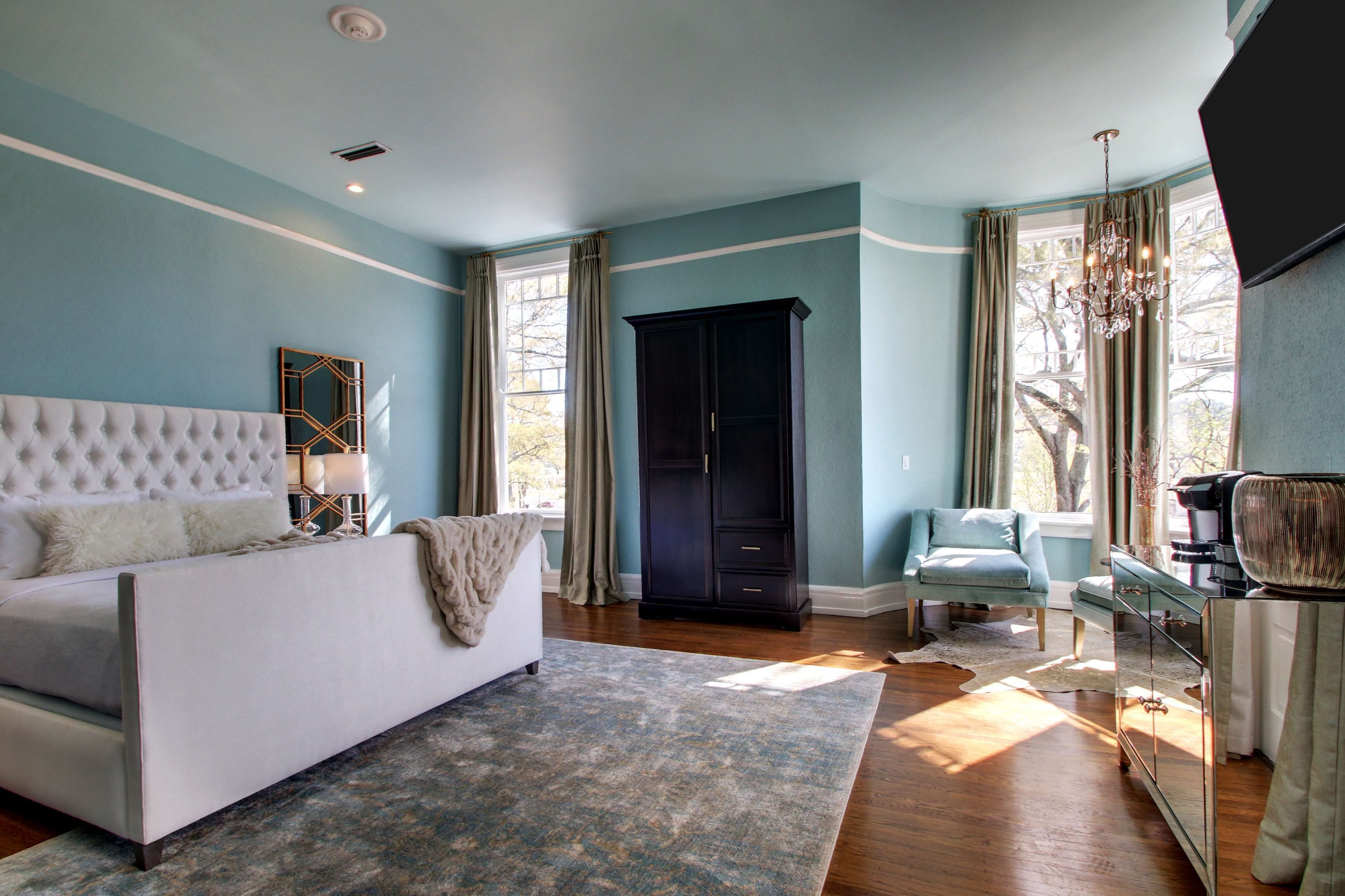 suite, 1 king bed, non smoking, fireplace | premium bedding, pillow-top beds, desk, iron/ironing board