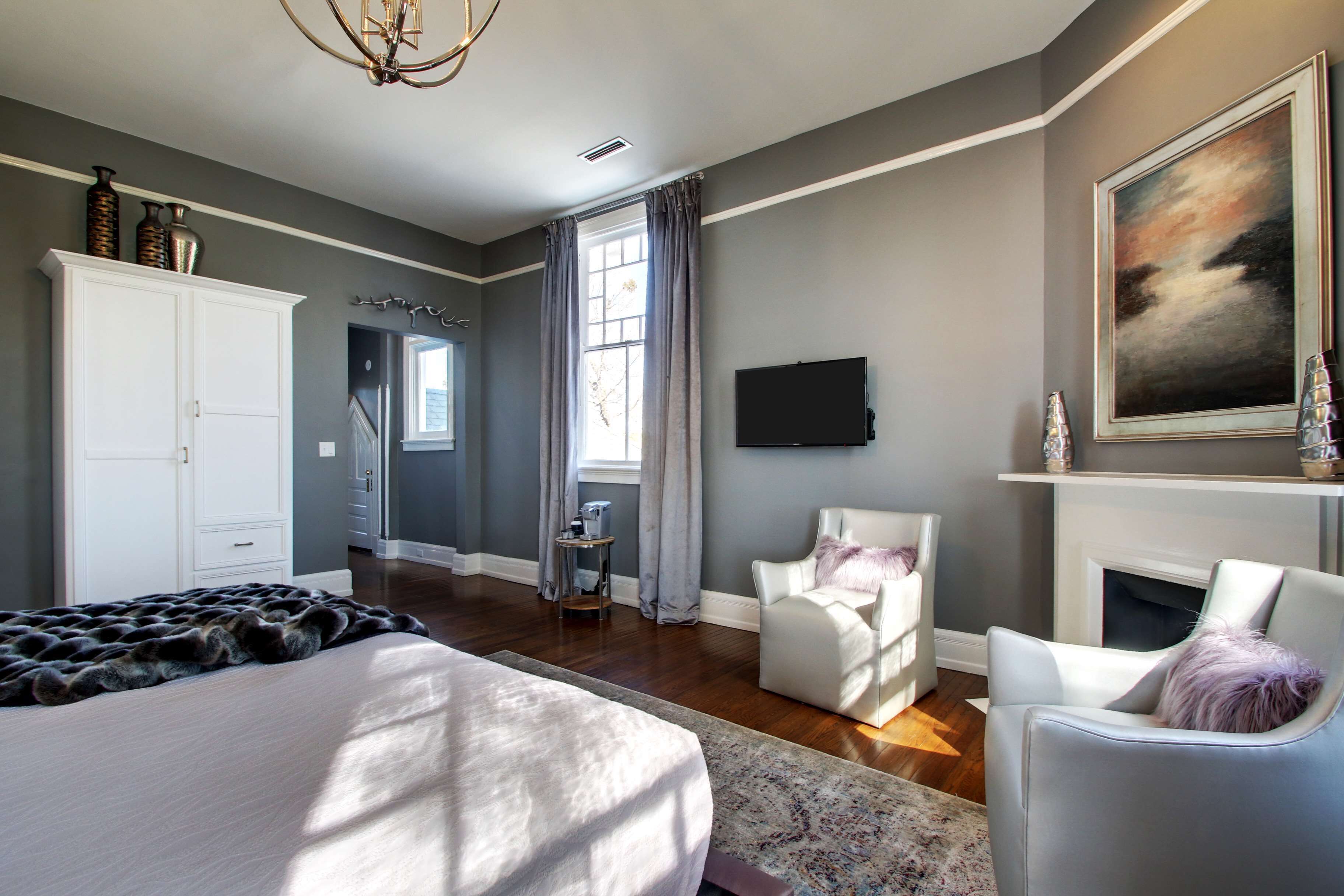 suite, 1 king bed, non smoking, fireplace (walk-in shower) | premium bedding, pillow-top beds, desk, iron/ironing board