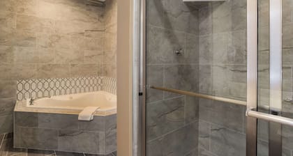 Quality Inn & Suites Pearl - Jackson