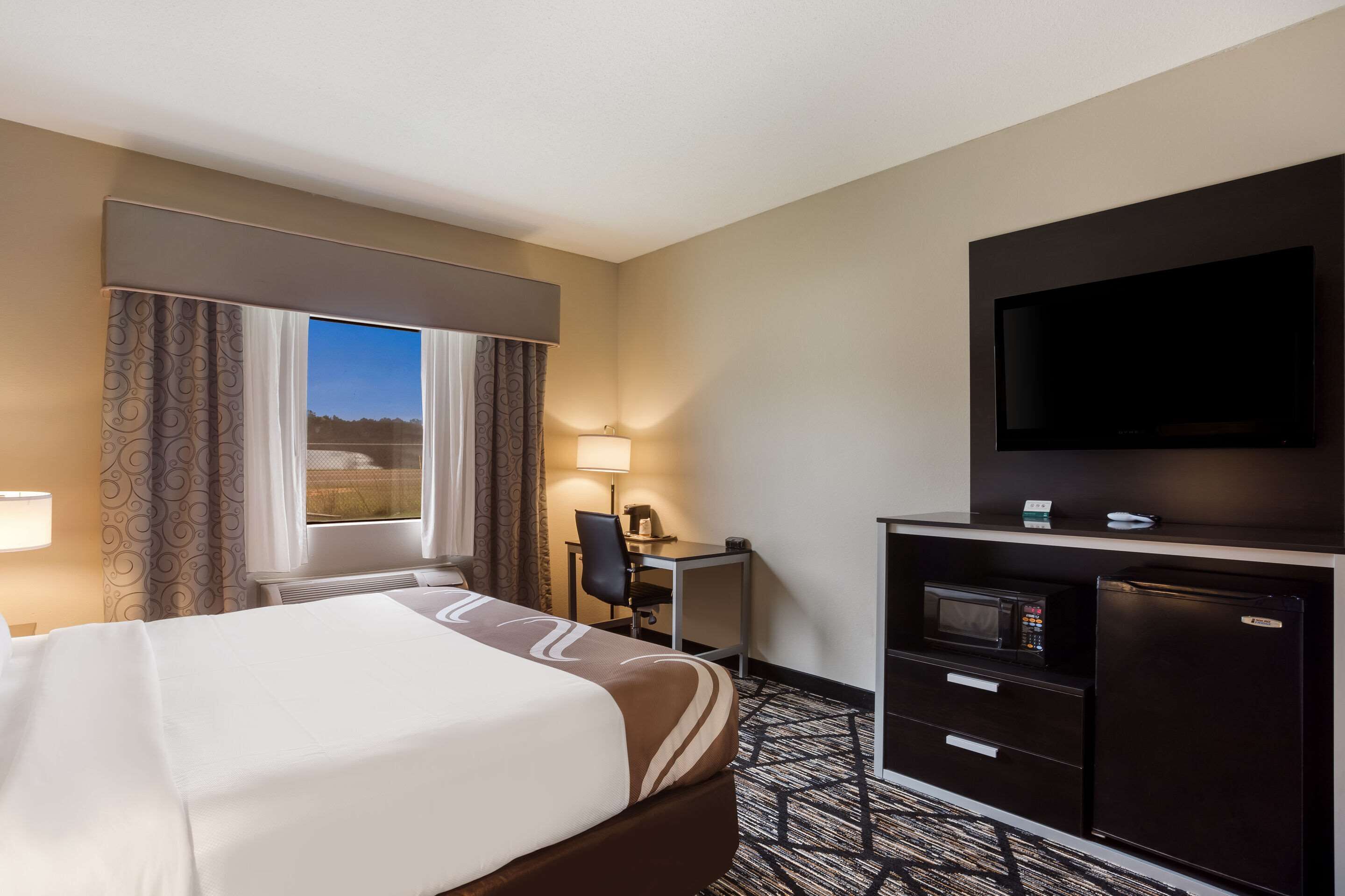 Quality Inn & Suites Pearl - Jackson