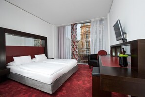 Comfort Double Room | Minibar, in-room safe, desk, blackout drapes - ARCOTEL Velvet Berlin (Berlin)