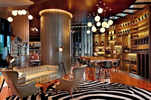 2 Restaurants, Mittagessen, Abendessen, internationale KĂŒche