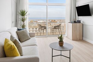 1 bedroom, minibar, soundproofing, free cribs/infant beds