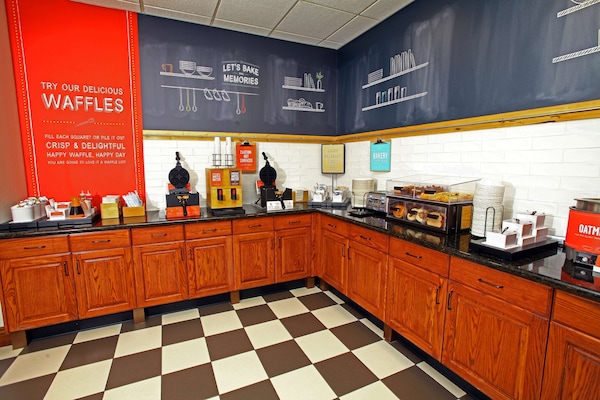 Free daily continental breakfast