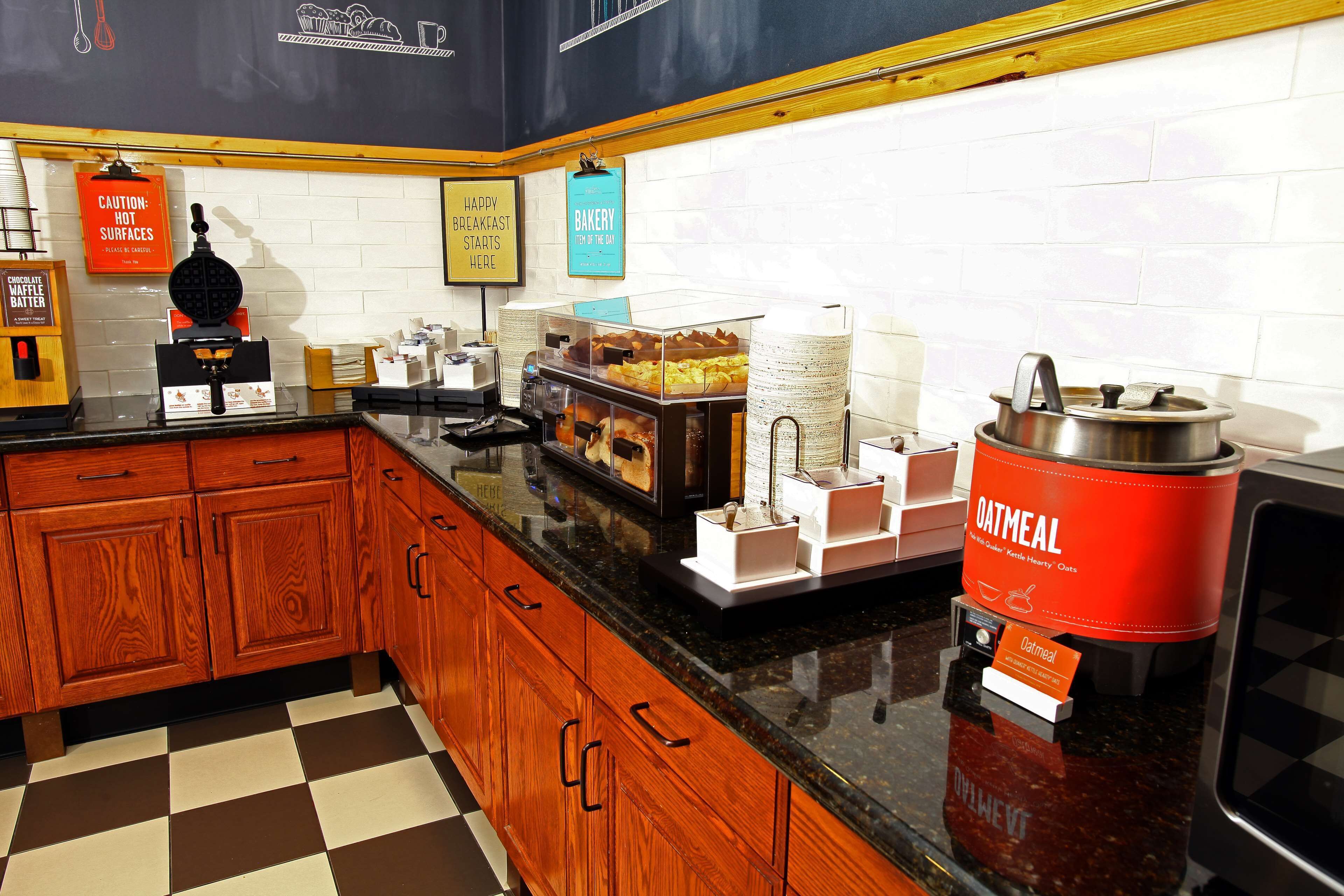 free daily continental breakfast