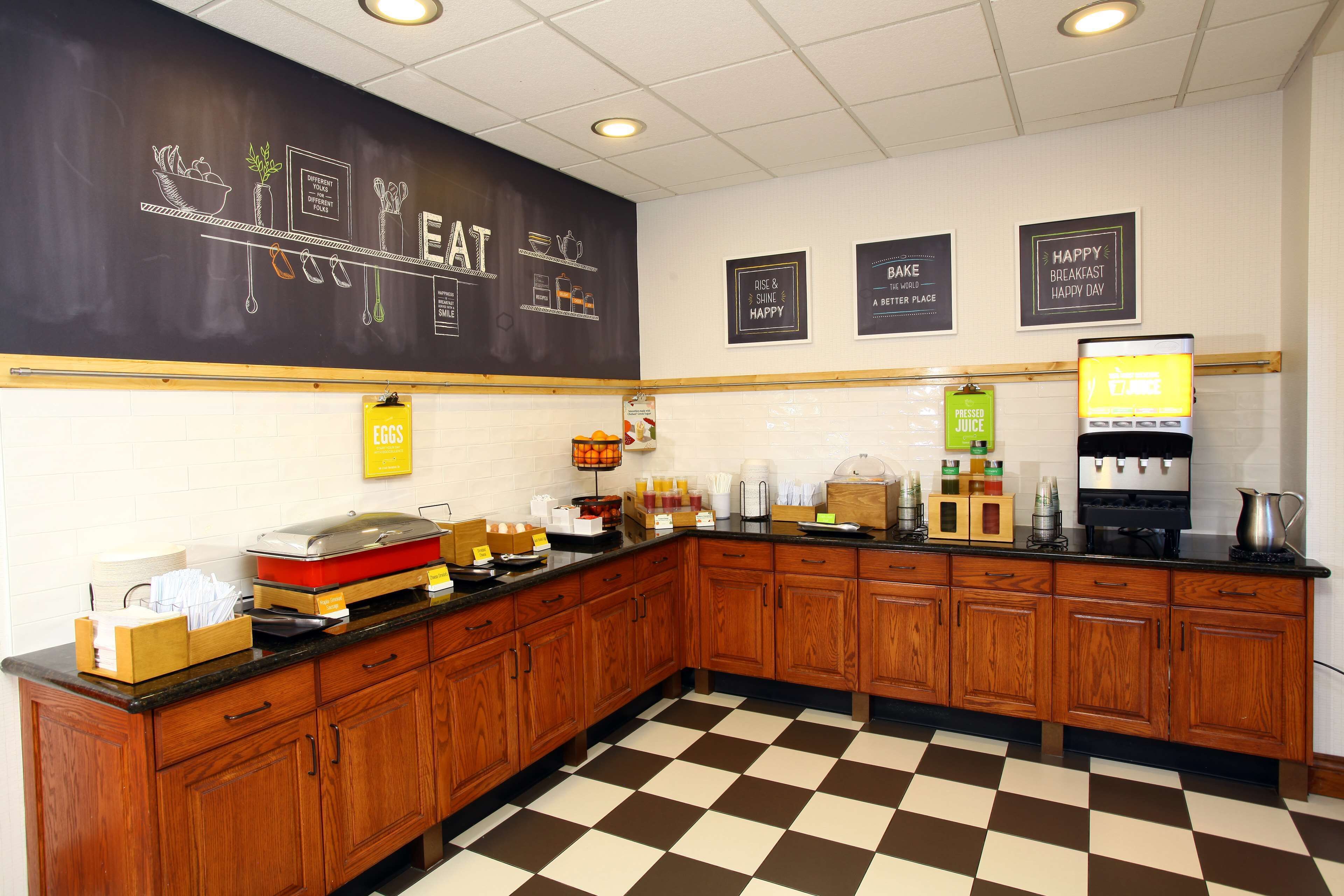 free daily continental breakfast